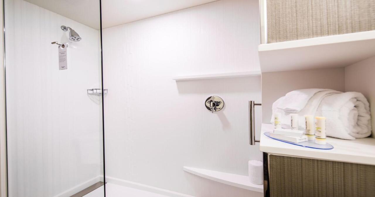 Готель Courtyard By Marriott Columbia Cayce Екстер'єр фото