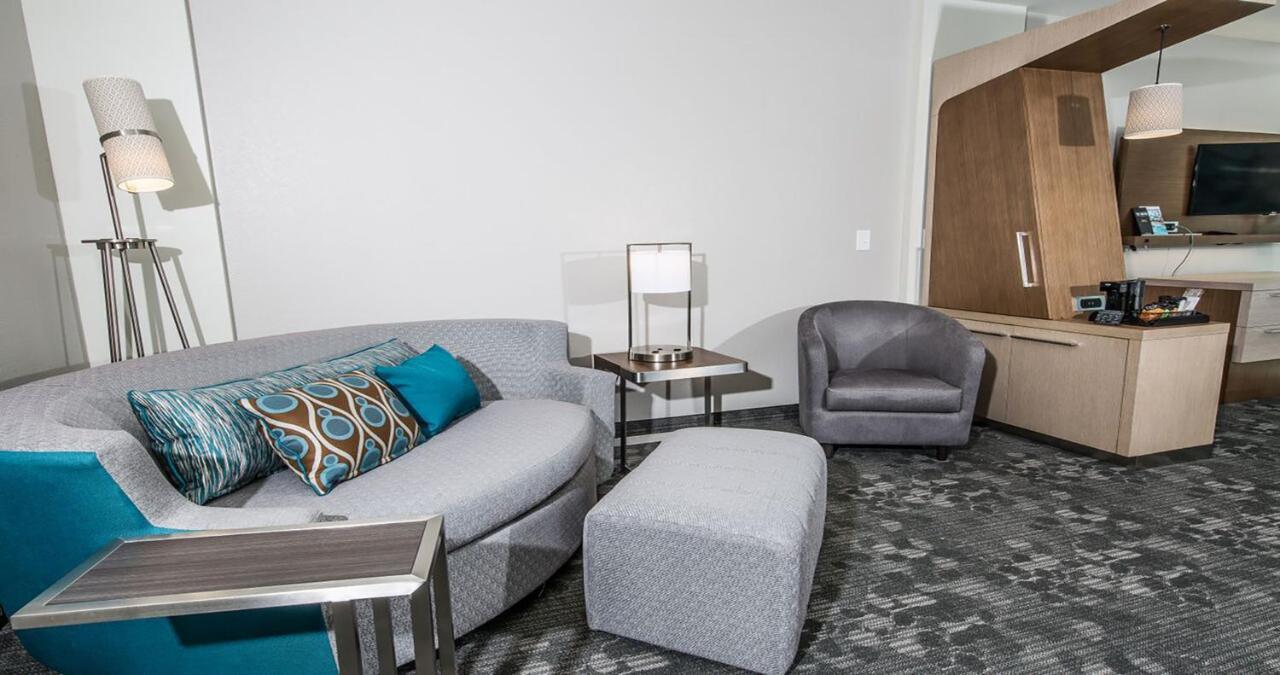 Готель Courtyard By Marriott Columbia Cayce Екстер'єр фото