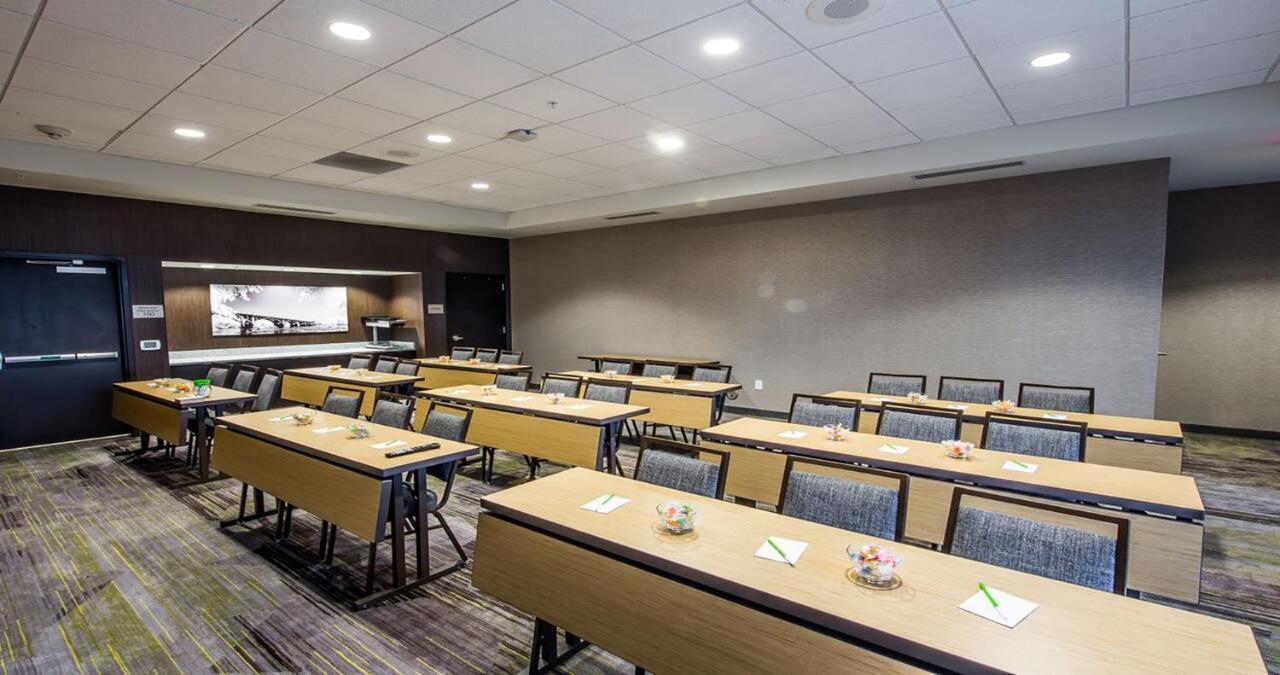 Готель Courtyard By Marriott Columbia Cayce Екстер'єр фото